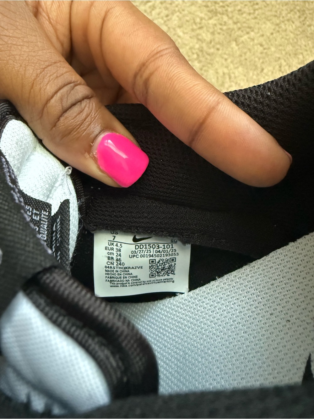 Nike Dunk Low Sneakers - Picture 5 of 5